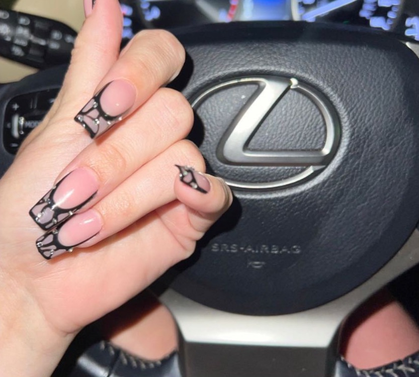Black Swirl French Tips